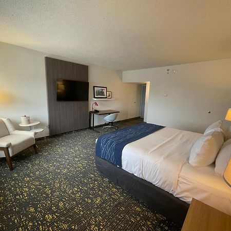 Woodson Terrace Saint Louis Airport Hotel מראה חיצוני תמונה