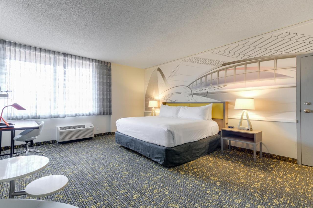 Woodson Terrace Saint Louis Airport Hotel מראה חיצוני תמונה