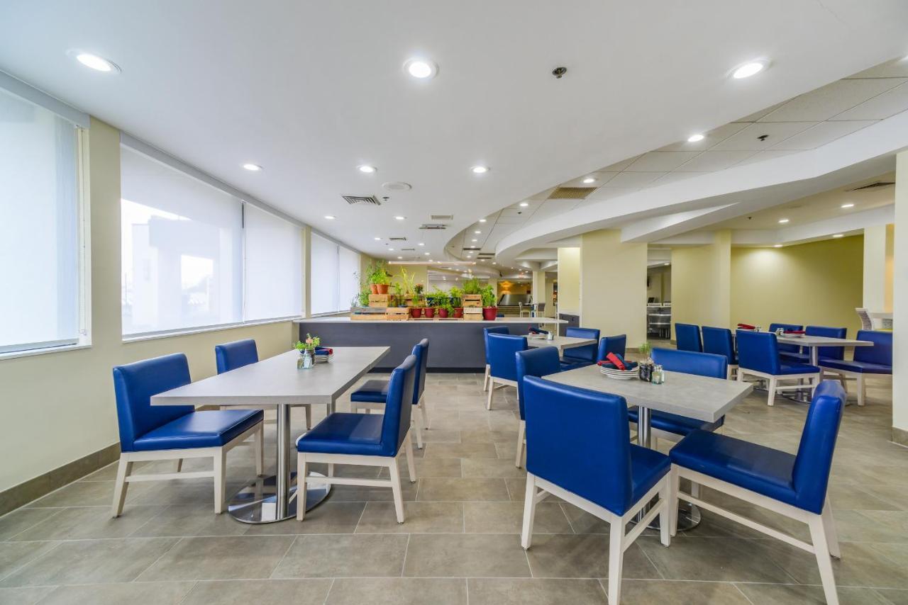 Woodson Terrace Saint Louis Airport Hotel מראה חיצוני תמונה